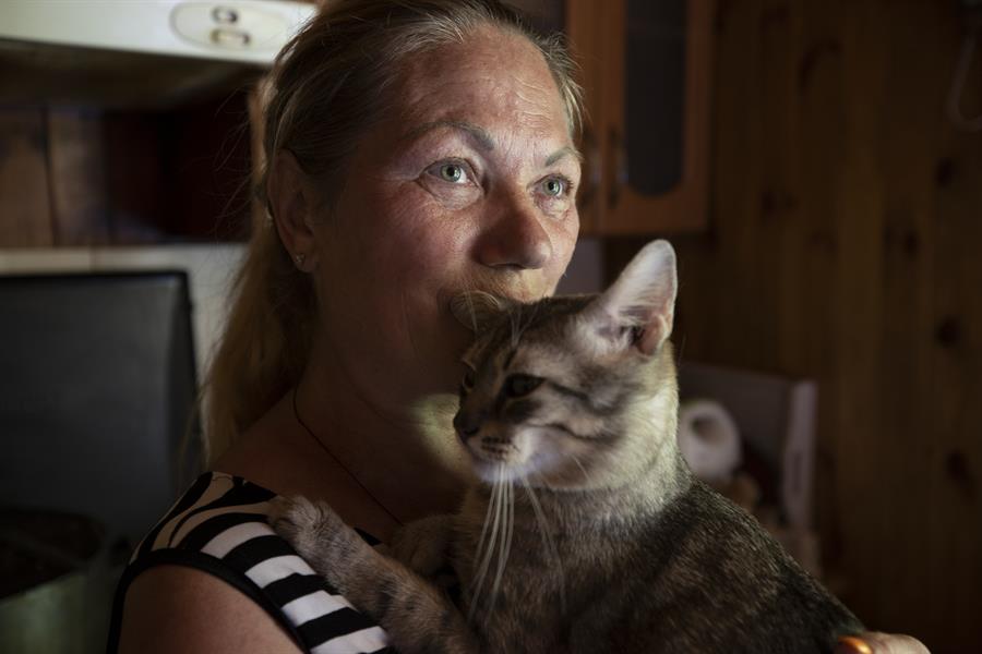 Lara Bezvesilna, la mujer que acoge a animales abandonados por la invasión en Ucrania