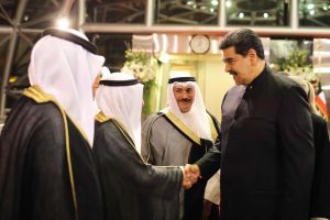 Maduro llegó a Kuwait y se reunió con el próximo Secretario General de la Opep