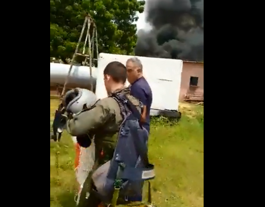 VIDEO muestra a militar que se eyectó tras precipitación de un avión de la Fanb en Zulia