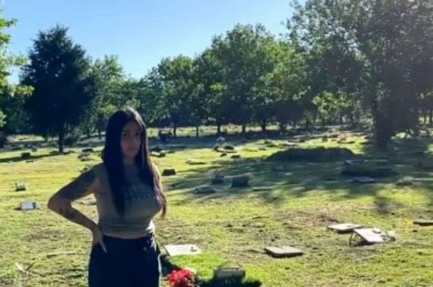 Escándalo en Argentina: grabaron un video porno en un cementerio, profanaron tumbas y lo publicaron (FOTOS)