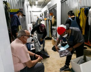 Avalancha de venezolanos llegando a Miami desde la frontera colapsa los grupos de ayuda a inmigrantes