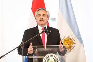 Fernández carga contra quienes plantean a Argentina como “un país sin destino”