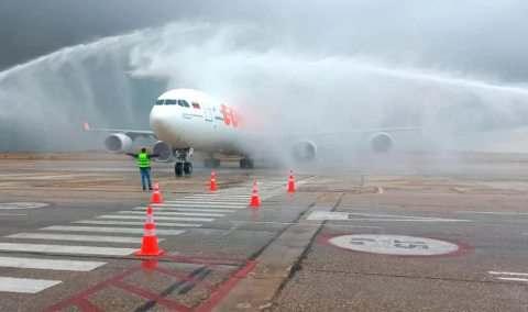 Segundo avión venezolano-iraní que salió de Caracas se quedará en Bolivia a la espera de pasajeros