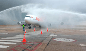 Segundo avión venezolano-iraní que salió de Caracas se quedará en Bolivia a la espera de pasajeros