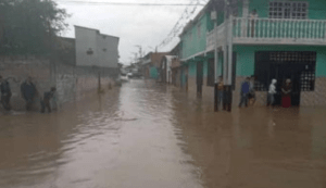 Confirman al menos 30 viviendas afectadas tras fuertes lluvias con vientos huracanados en Tovar