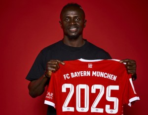 Sadio Mané, ante el difícil desafío de reemplazar a Robert Lewandowski en el Bayern
