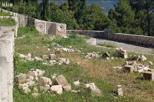 Desconocidos profanan las 700 tumbas de cementerio de antifascistas en Bosnia