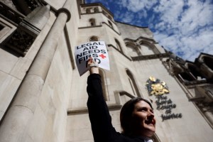 Una huelga de abogados de oficio paraliza la justicia penal en Inglaterra