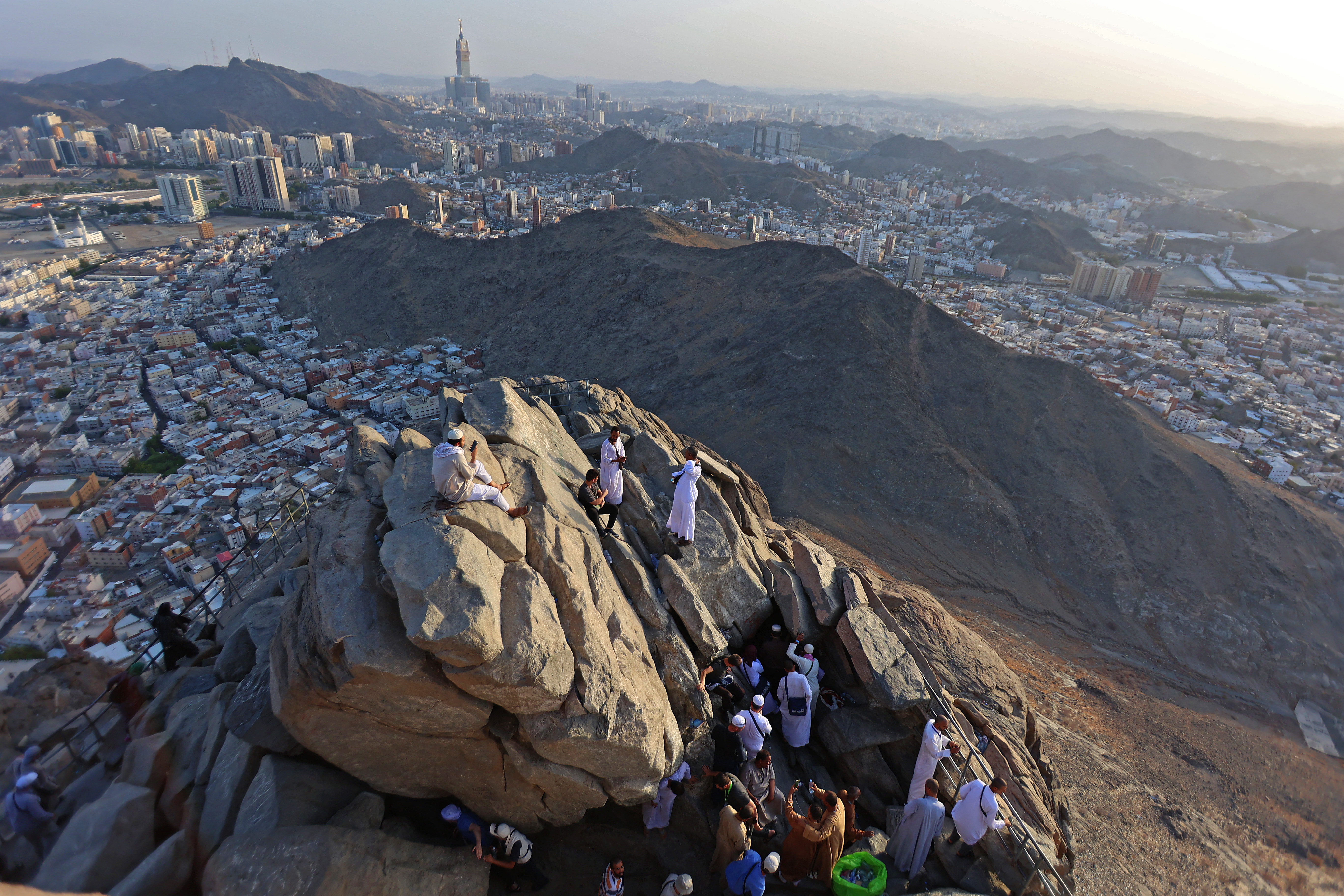Un viaje de siete mil kilómetros a pie para cumplir el sueño de orar en La Meca
