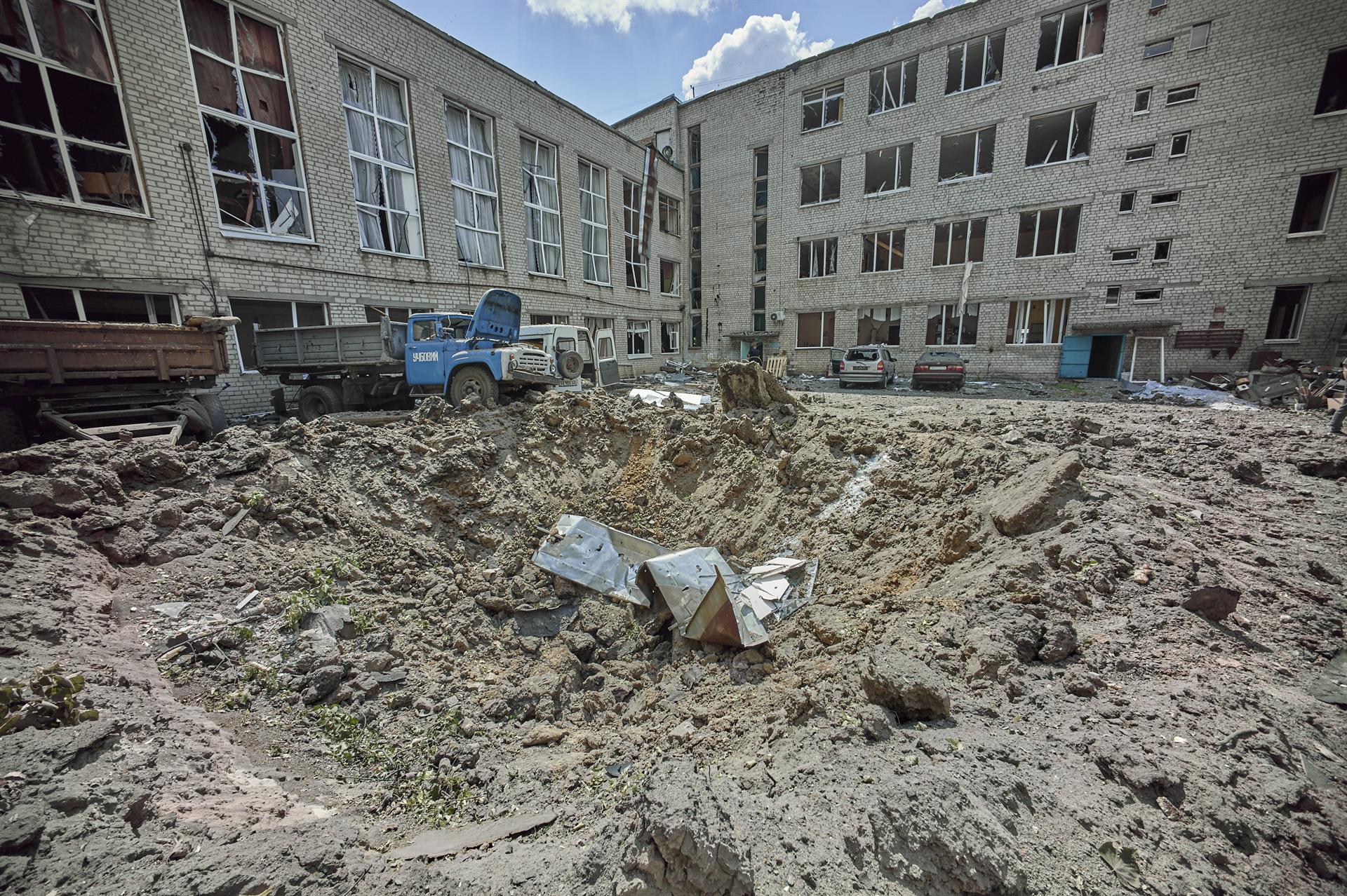 Al menos 20 muertos en ataques rusos en una ciudad del centro de Ucrania