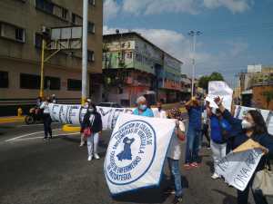 “Nos robaron nuestro dinero”: Enfermeros de Anzoátegui exigen pago completo de los uniformes