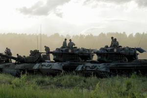 Polonia tendrá 15 mil soldados más este año y se prepara contra Rusia