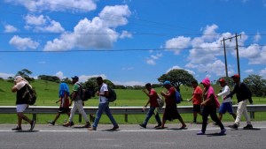 U.S. to renew but not expand humanitarian protection for Venezuelans in the country