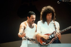 Los 75 de Brian May: la guitarra que construyó con su padre, la conexión con Freddie Mercury y su depresión