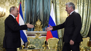 Putin incrementó el apoyo a la dictadura cubana: envió 700 mil barriles de combustible