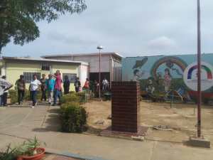 Escuela para niños especiales en Falcón reparada por los representantes, quedó “hecha añicos” por los delincuentes