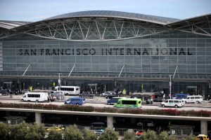 Alerta en aeropuerto de San Francisco: Evacúan terminal por amenaza de bomba