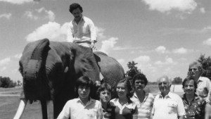 La increíble historia del zoo de Pablo Escobar y cómo cuatro hipopótamos se transformaron en plaga