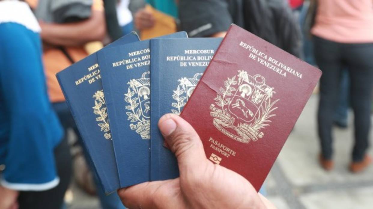Acusaron a tres sujetos en Miami de fraude a través de pasaportes venezolanos falsos