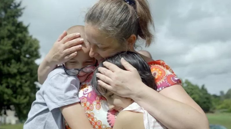 La odisea de unos padres ucranianos para rescatar a seis de sus hijos de una ciudad destruida por los rusos