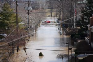 Se elevaron a 25 la cifra de fallecidos por las inundaciones en Kentucky