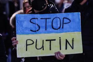 Expertos de la ONU denunciaron que Rusia detuvo a más de 16 mil personas por protestar contra la invasión a Ucrania