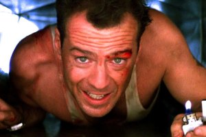 La chispa humorística de Bruce Willis mientras rodaba “Duro de Matar” fue revelada 35 años después