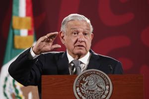 López Obrador acudirá a revisar labores de rescate de mineros en México