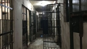 Degenerado obligó a su hija a masturbarlo durante cinco años: fue condenado a más de una década de cárcel en España