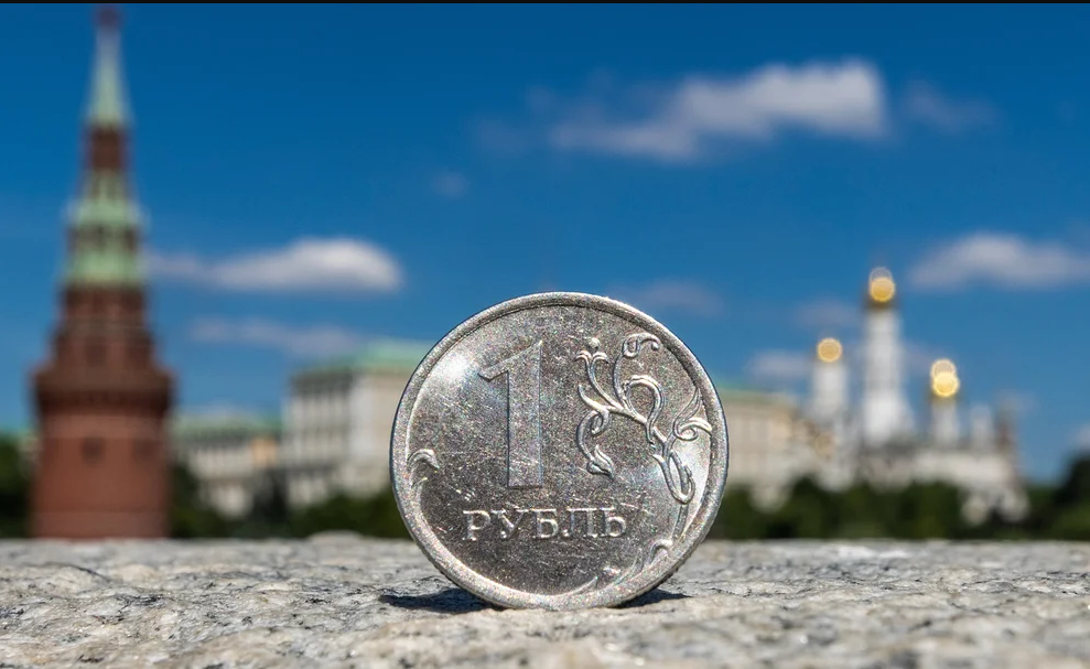 La economía de Rusia se desploma aunque la propaganda de Putin diga lo contrario