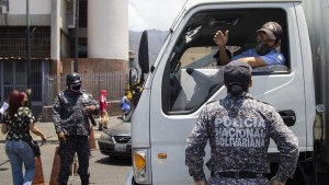 La “matraca” policial, el mayor peligro en las carreteras de Venezuela