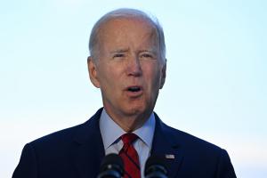 Biden arremetió contra republicanos por sugerir recortar financiación a Ucrania
