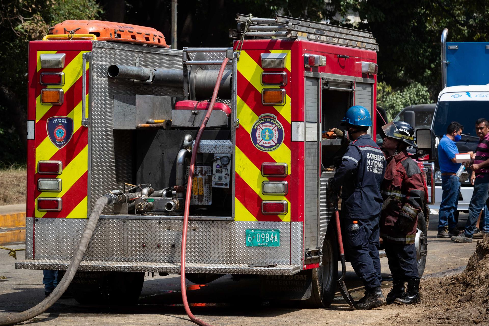 Más de 100 cuerpos de bomberos de Venezuela padecen la crisis de servicios básicos