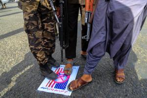 Los talibanes se preparan para celebrar el aniversario de la retirada de EEUU