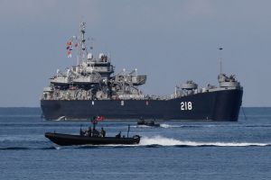 China envía un buque destructor frente a las costas del sureste de Taiwán