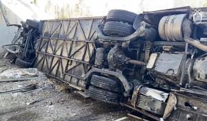 Al menos 15 muertos tras choque de un autobús y dos camiones en Rusia