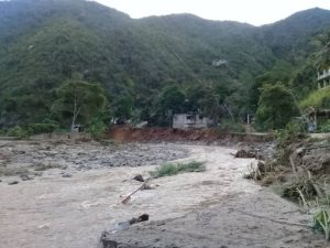 Lluvias en Puerto Maya y nueva crecida del río generan pánico entre los habitantes