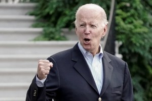 Joe Biden dice que lleva “720 años” en el Senado de EEUU