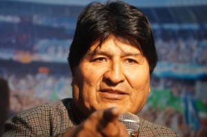 Evo Morales denunció el robo de otros dos celulares de una de sus asistentes y crece el escándalo en Bolivia