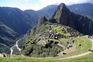 Continúa el paro en Machu Picchu con turistas extranjeros varados