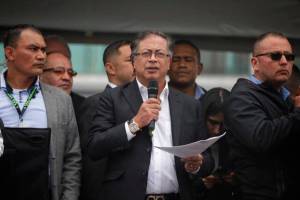 Nuevo ministro de Interior en Colombia: de mano derecha de Santos a mano derecha de Petro