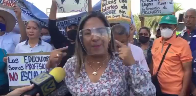 ¡Les han quitado todo! Docentes reclaman sus derechos en las calles de Bolívar (Video)