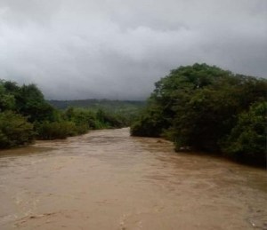 Lluvias en el estado Guárico afectaron a más de 70 familias y varias vialidades (videos)