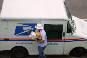 La razón por la cual el Servicio Postal de EEUU piensa despedir a 50 mil trabajadores en los próximos años
