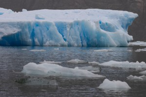 Impresionante desprendimiento de un glaciar en Chile causado por las altas temperaturas (VIDEO)