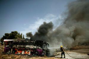 Al menos cinco heridos en un ataque contra un autobús al norte de Israel