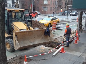 Trabajador murió aplastado por excavadora de construcción en Nueva York
