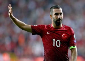 El turco Arda Turan anuncia su retirada del fútbol