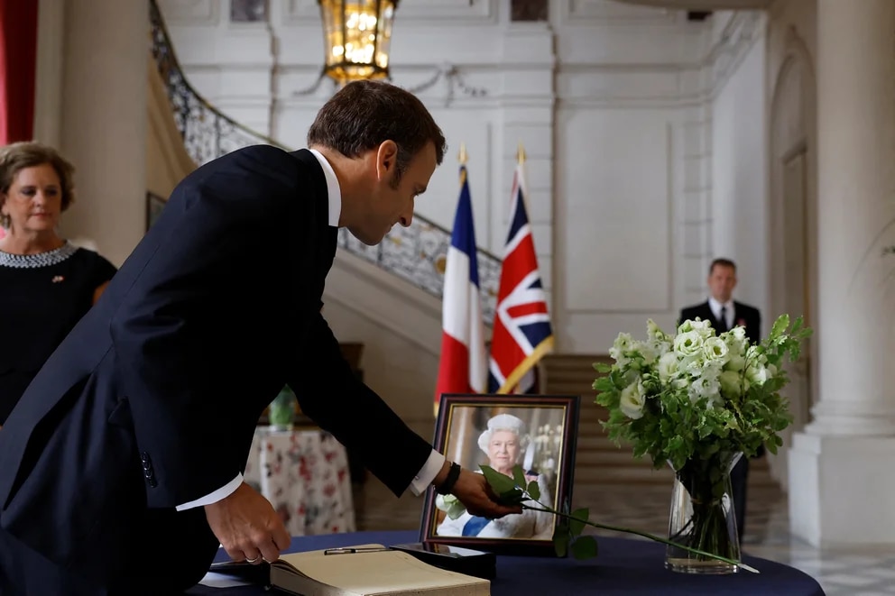 Macron acudirá al funeral de Isabel II