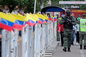 Battistini recordó que hace siete años Maduro ordenó el cierre de la frontera y expulsó a miles de colombianos